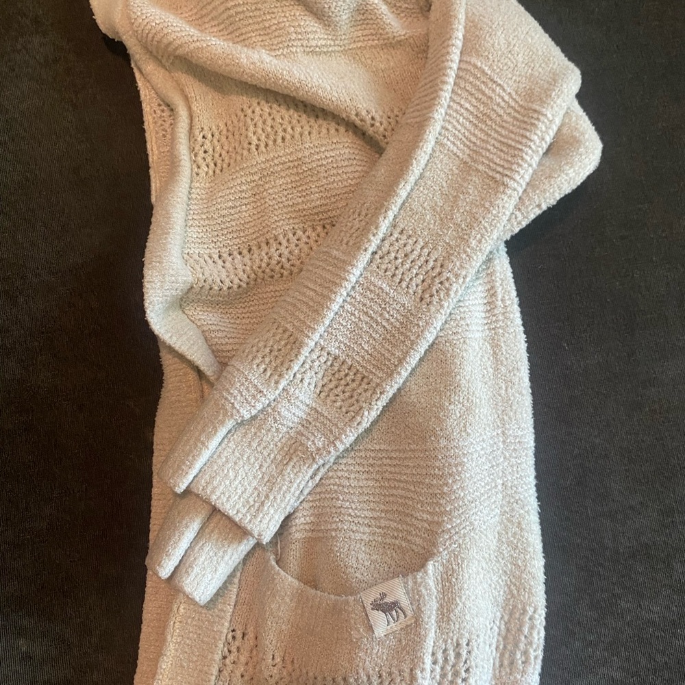 Girls Abercrombie Cream Colored Knit Hooded Cardigan